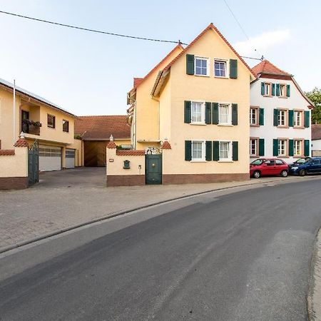 Weingut Und Gaestehaus Henrici Friesenheim is an Ortsgemeinde Luaran gambar