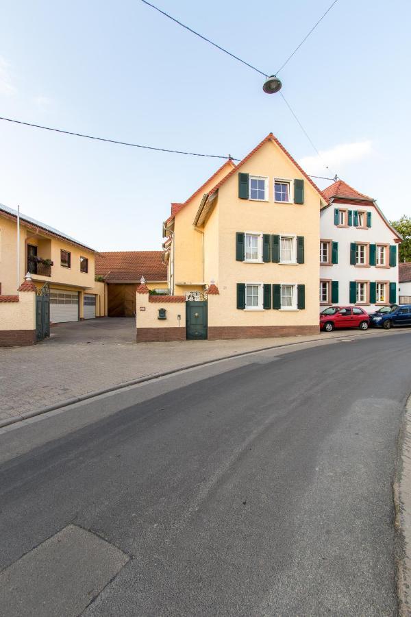 Weingut Und Gaestehaus Henrici Friesenheim is an Ortsgemeinde Luaran gambar